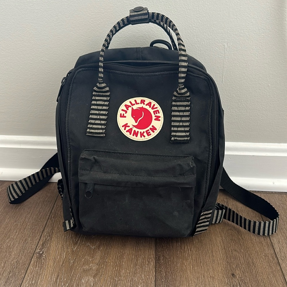 Fjallraven Kanken Mini Backpack